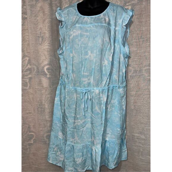 NEW WITH TAGS WOMEN Time and Tru
Blue Tie Dye Flutter Sleeve Dress with Pockets - Picture 2 of 6